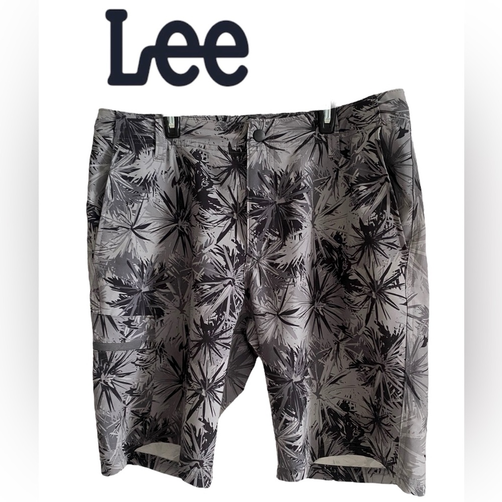 🌈Lee Gray and Black Patterned Shorts